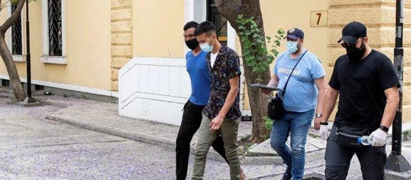 Αγία Μαρίνα: Αυτοί είναι οι δυο Πακιστανοί που έγδυσαν την 25χρονη Ελληνίδα και αποπειράθηκαν να την βιάσουν